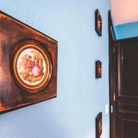 Clicquot Ch - Centre Ville Apartment
